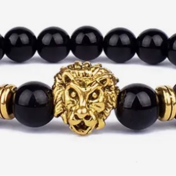Lion Head Stretch Bracelet - Picture 2 of 3
